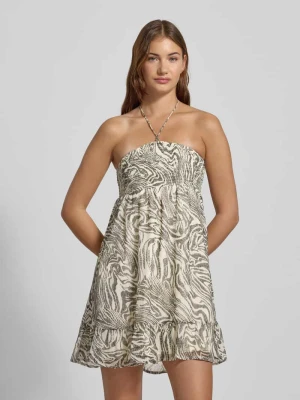 Sukienka z odkrytymi ramionami i marszczonymi detalami model ‘FAIRY’ Noisy May