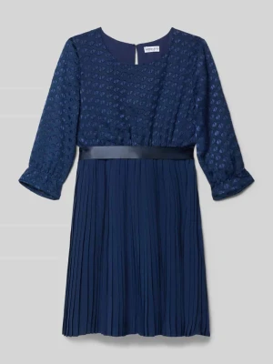 Sukienka z tasiemką w talii i okrągłym dekoltem Happy Girls