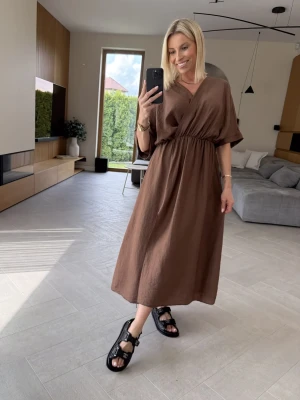 Sukienka z Wiskozy Brązowa Milos UNI ClothStore