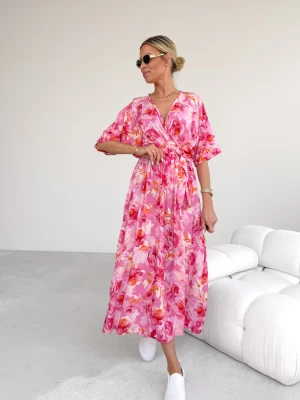 Sukienka z Wiskozy Różowa w Kwiaty UNI ClothStore