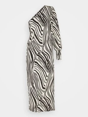 Suknia balowa Gestuz