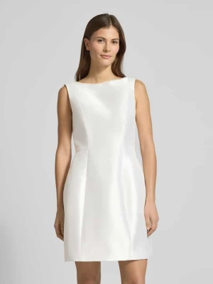 Suknia ślubna mini z satyny luxuar