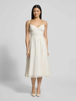 Suknia ślubna z dekoltem w kształcie serca Laona