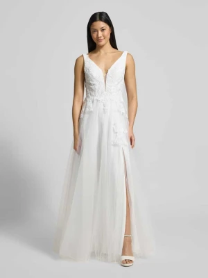 Suknia ślubna z haftami i cekinami Mascara