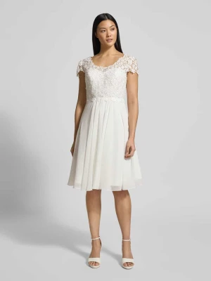 Suknia ślubna z koronki szydełkowej i szyfonu luxuar