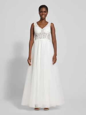 Suknia ślubna z ozdobnymi kamieniami i kwiatową koronką Mascara