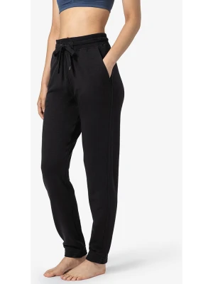 super.natural Spodnie dresowe "Solution" w kolorze czarnym rozmiar: S