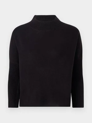 Sweter Apart