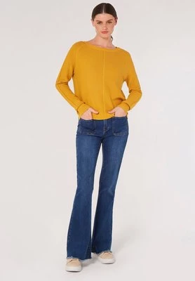 Sweter Apricot