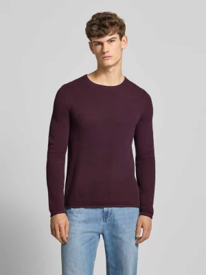 Sweter basic z dzianiny z okrągłym dekoltem i zwiniętymi brzegami REVIEW