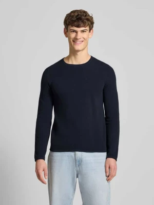 Sweter basic z dzianiny z okrągłym dekoltem i zwiniętymi brzegami REVIEW