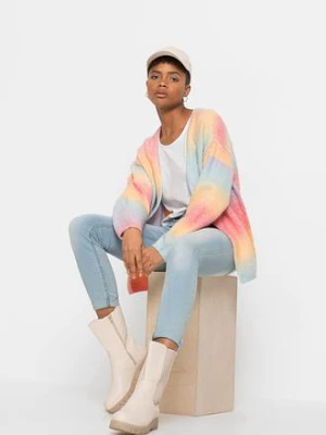 Sweter bez zapięcia, z miękkiej dzianiny z wełną, o splocie dużych oczek bonprix