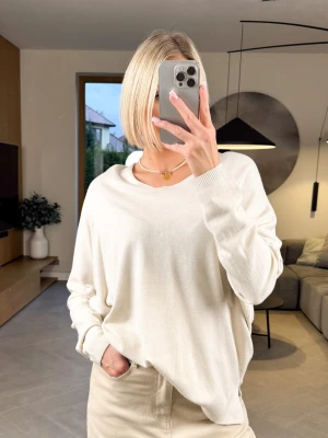 Sweter Beżowy Pull V ClothStore