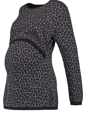 Sweter Boob