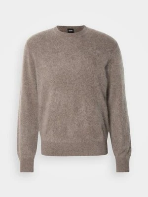 Sweter Boss