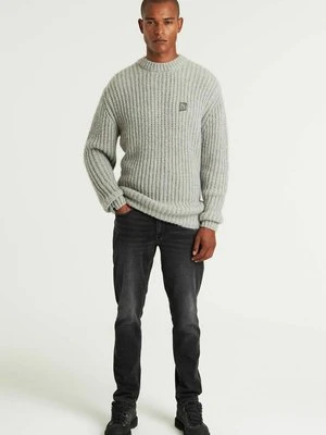 Sweter CHASIN'