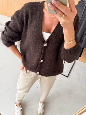 Sweter Czekoladowy Diamond Easy ClothStore