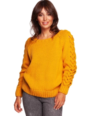 Sweter damski wełniany z warkoczami na rękawach żółty BE Knit