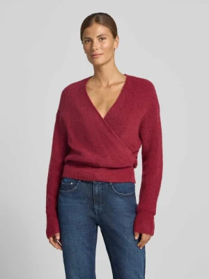Sweter dzianinowy w stylu kopertowym model 'Bondie Hope' MSCH Copenhagen Wiśniowy