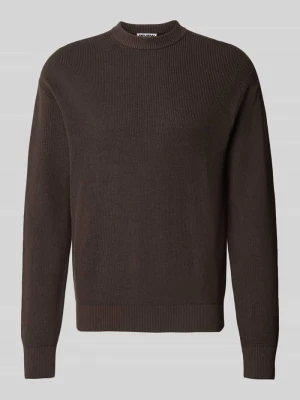 Sweter dzianinowy z czystej bawełny o kroju regular fit REVIEW Ciemnobrązowy