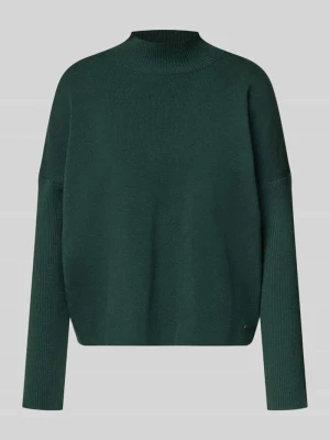 Sweter dzianinowy z mieszanki wiskozy ze stójką MORE & MORE Butelkowy zielony