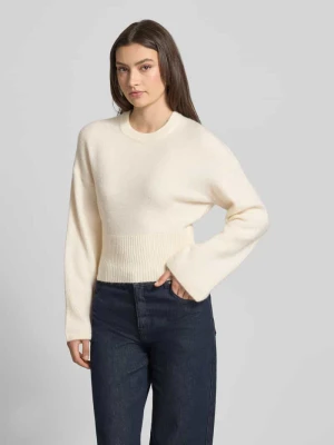 Sweter dzianinowy z szerokimi rękawami model 'Stella' Gina Tricot