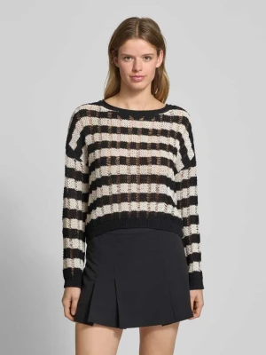 Sweter fit o pudełkowym kroju z ażurowej dzianiny model ‘CAPRI’ Only