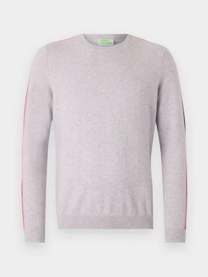 Sweter FROM FUTURE