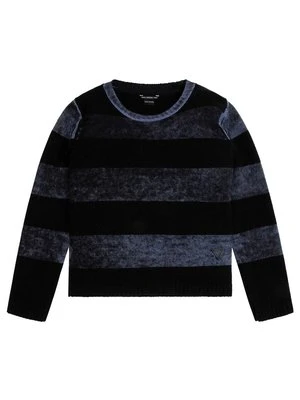 Sweter Guess