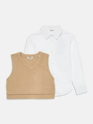 Sweter Guess