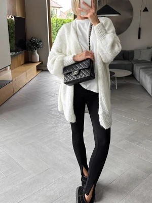 Sweter Kremowy Rees ClothStore