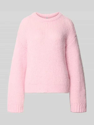 sweter krój regular fit w dwukolorowym wyglądzie model 'DORTHEA' Pieces Różowy