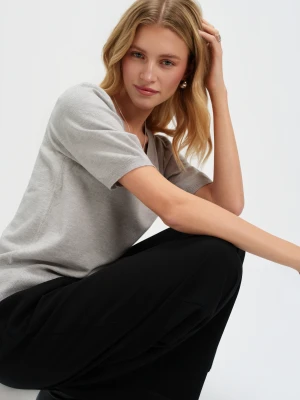 Sweter krótki rękaw jasnoszary - SWS0185GB sweter krótki rękaw - TOP SECRET - Odzieżowy sklep internetowy TOP SECRET