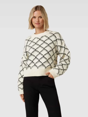 Sweter krótki z dzianiny ze wzorem na całej powierzchni model ‘OLIVIA’ Selected Femme