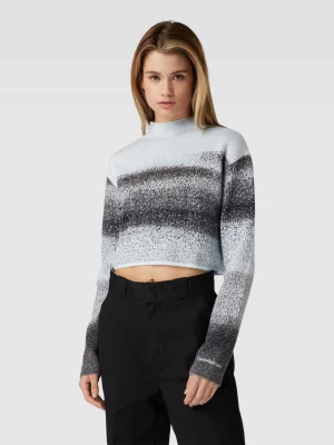 Sweter krótki z dzianiny ze wzorem na całej powierzchni model ‘SPRAY’ Calvin Klein Jeans