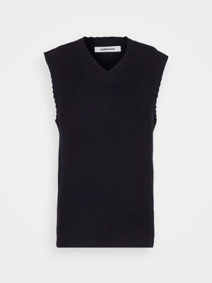 Sweter Minimum