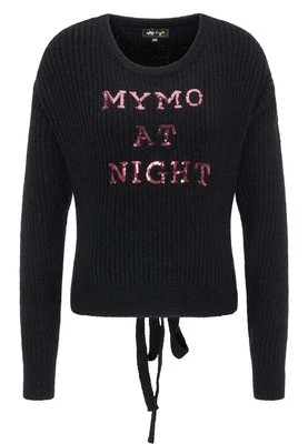 Sweter myMo at night