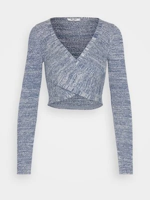 Sweter NA-KD niebieski