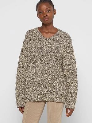 Sweter Nanushka