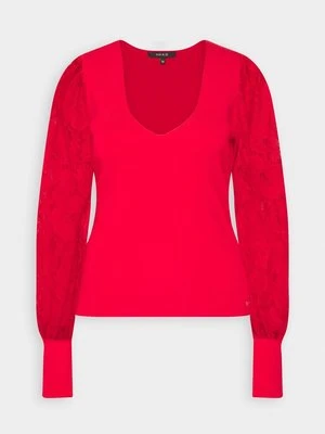 Sweter NIKKIE