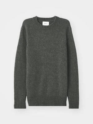 Sweter NN.07
