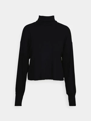 Sweter Numph