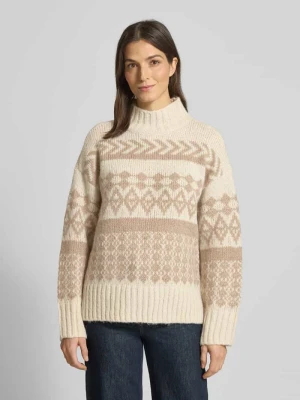 Sweter o kroju comfort fit z dzianiny ze wzorem norweskim model ‘AMPLE’ Vero Moda