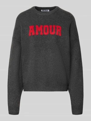Sweter o kroju regular fit w dzianinowym wyglądzie REVIEW Antracytowy melanż