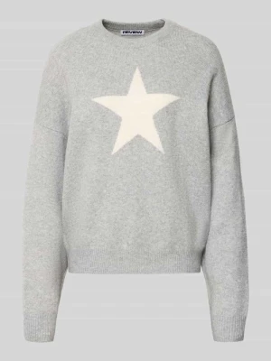 Sweter o kroju regular fit w dzianinowym wyglądzie REVIEW Jasnoszary melanż
