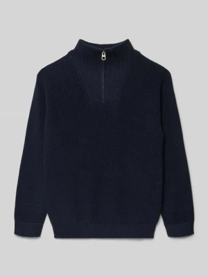 Sweter o kroju regular fit z kołnierzem zapinanym Mayoral