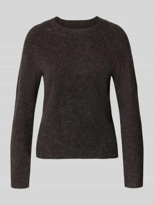 sweter o kroju regular fit z okrągłym dekoltem model 'DOFFY' Vero Moda Czekoladowy