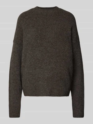 Sweter o kroju relaxed fit z dodatkiem wełny model ‘BOOM’ Vero Moda