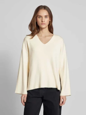 Sweter o kroju relaxed fit z dzianiny z wiskozy z głębokimi rozcięciami po bokach model ‘KATIA’ Only
