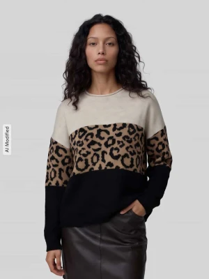 Sweter o kroju relaxed fit ze wzorem w panterkę Only Piaskowy